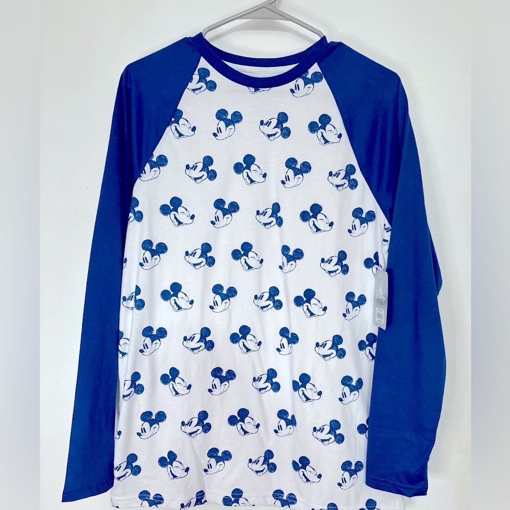 NWT Disney Raglan Shirt (size M)